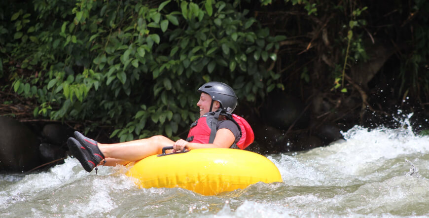 TUBING IN THE SARAPIQUÍ RIVER CLASS 1-2
