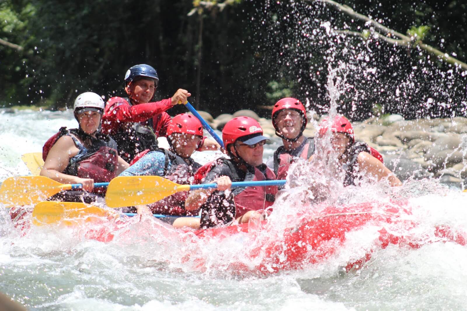 Adventure connection from La Fortuna to San José with Rafting class II - III - Image 2