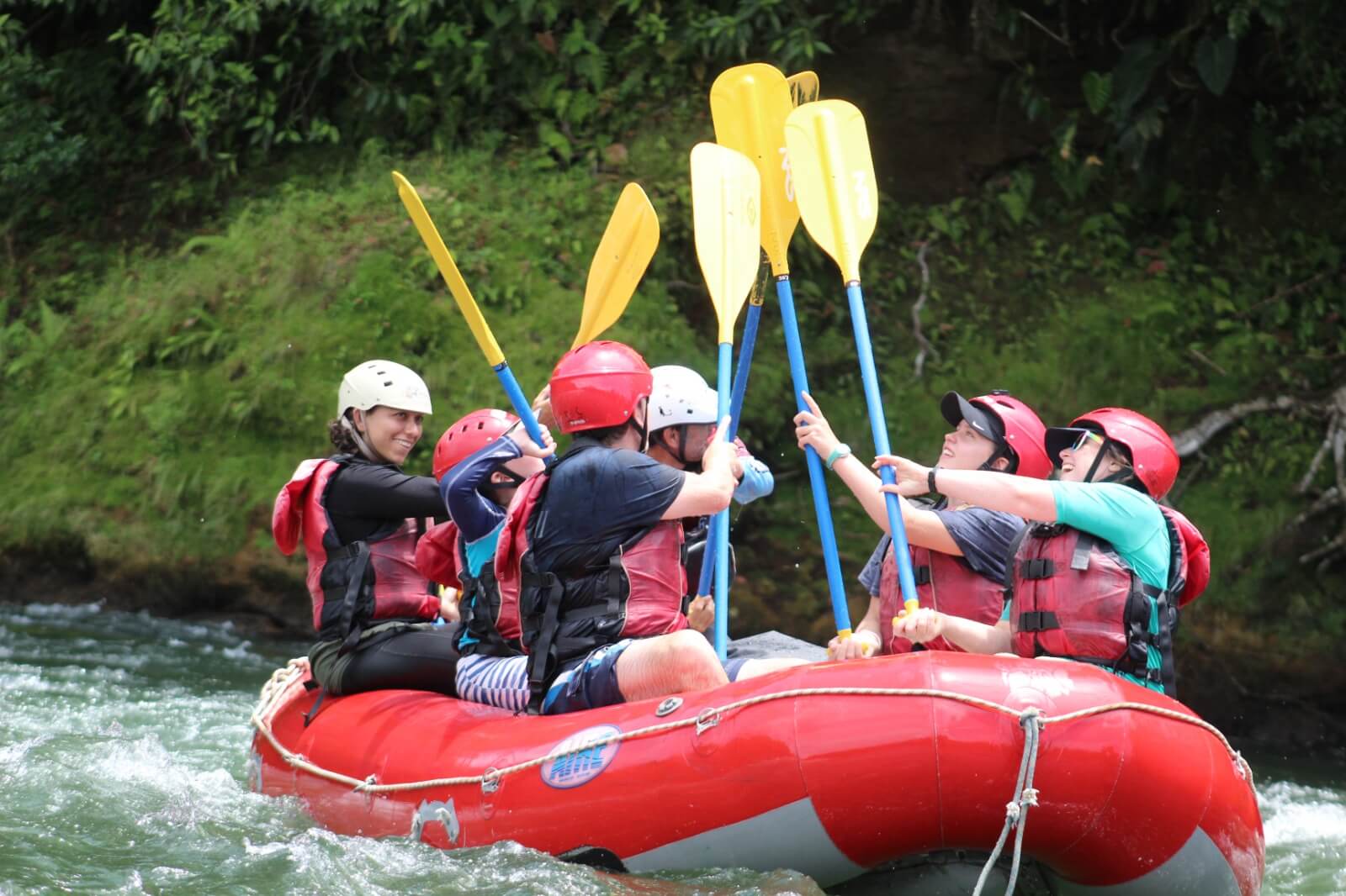 Adventure connection from La Fortuna to San José with Rafting class II - III - Image 3